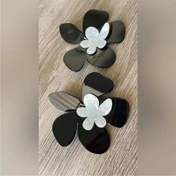 Statement flower earrings M321 - Picture 2 of 4